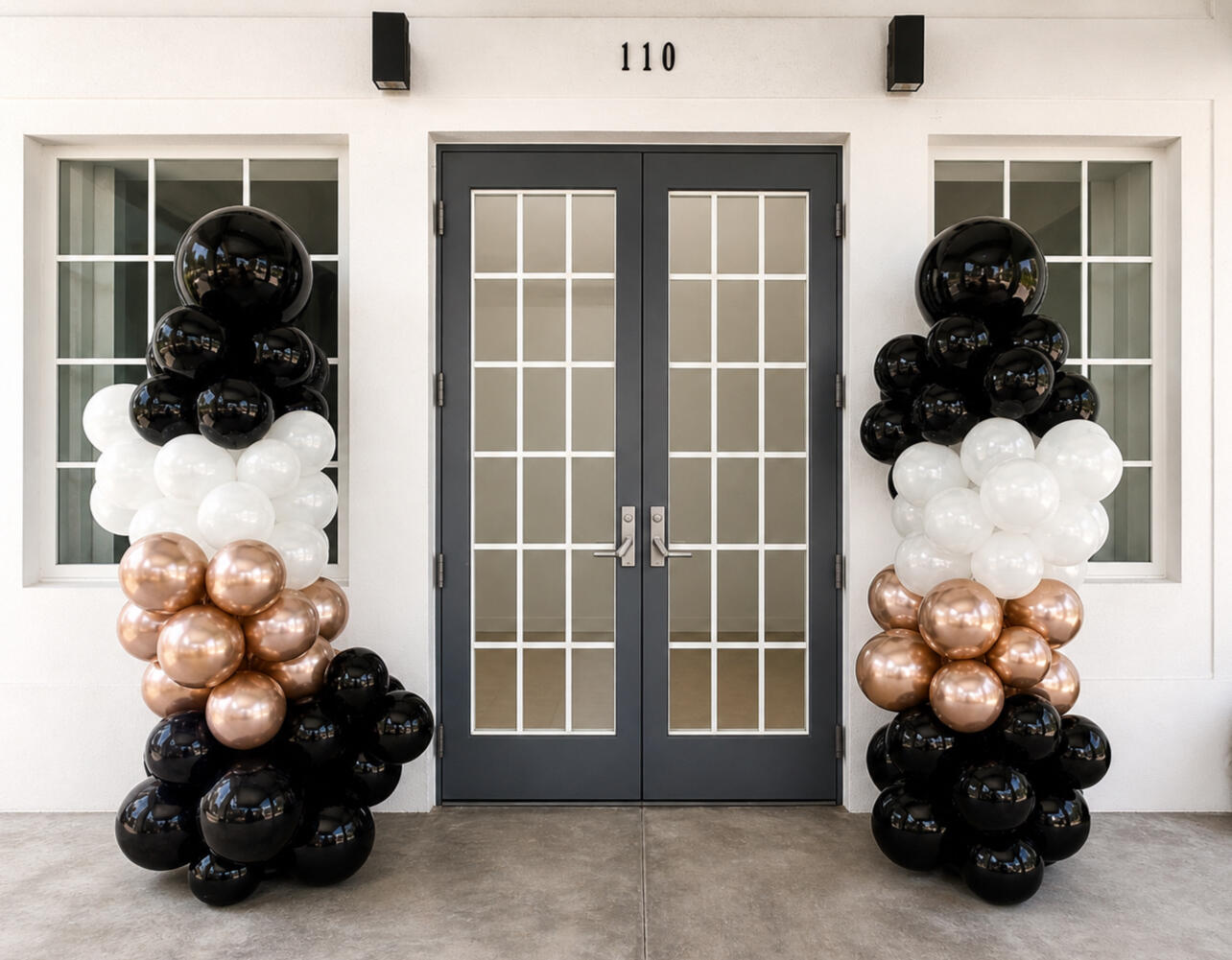 Grand Entrance Columns Elegant balloon columns designed to welcome guests and create a memorable first impression while complementing the event's color palette and theme. |Mascotte FL